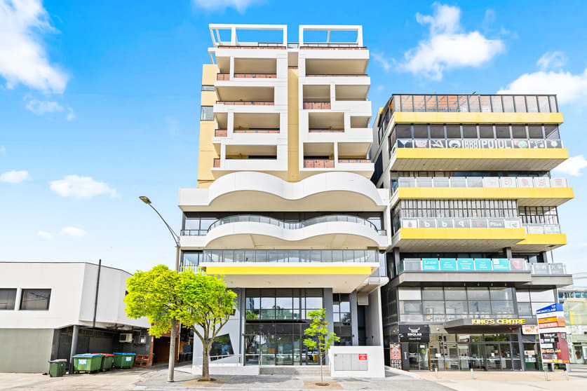 Click to view all images 54 Montclair Avenue Glen Waverley VIC 3150 - Image 1