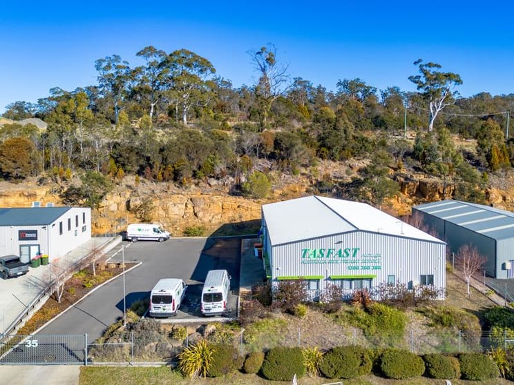 Click to view all images 35 Charbooday Drive Youngtown TAS 7249 - Image 1