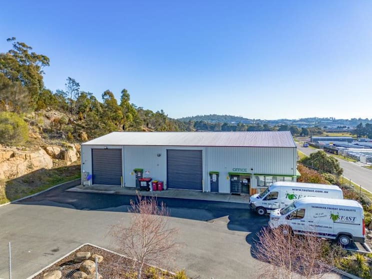 Click to view all images 35 Charbooday Drive Youngtown TAS 7249 - Image 2