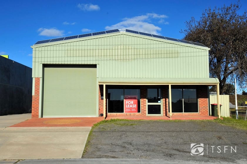 Click to view all images 215 Breen Street Golden Square VIC 3555 - Image 1