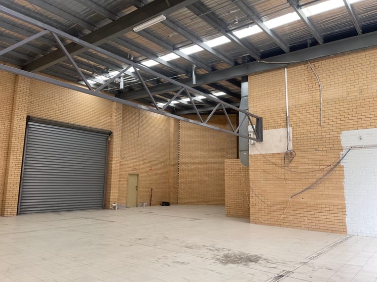 Click to view all images 2 Mary Street Blackburn VIC 3130 - Image 3