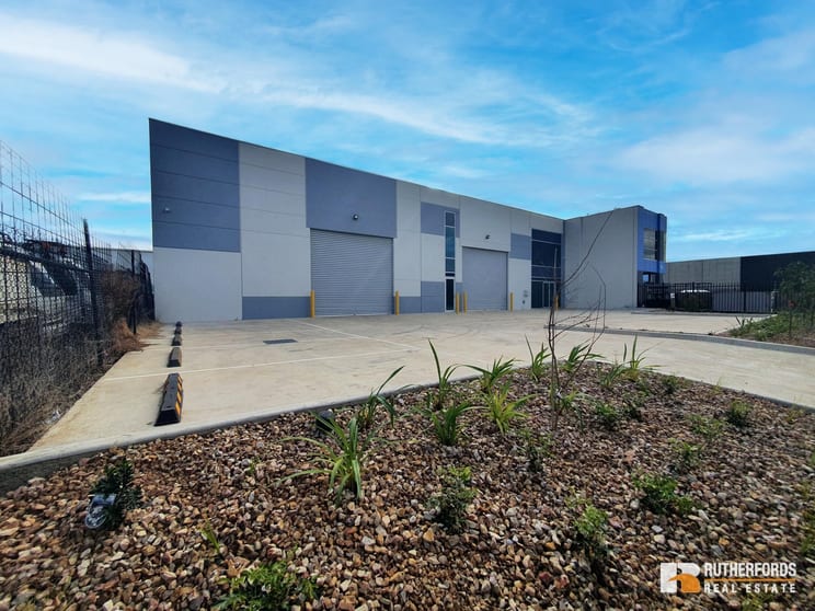 Click to view all images 13 Zacara Court Deer Park VIC 3023 - Image 1