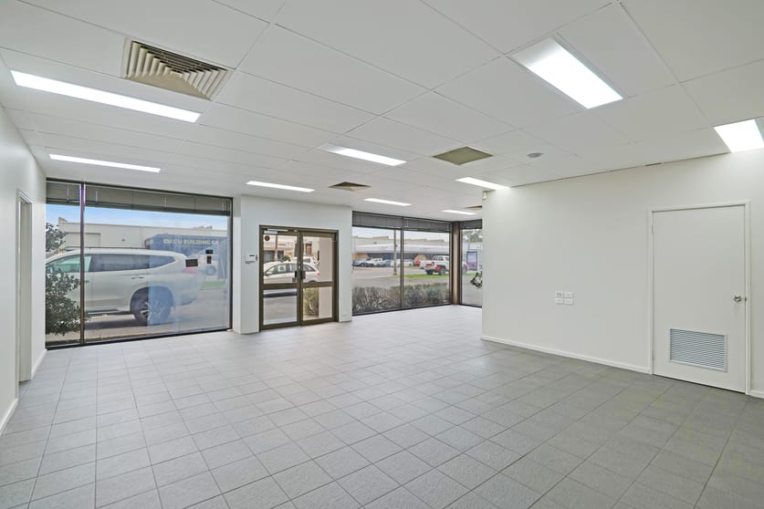 Click to view all images 14 Belgravia Street Belmont WA 6104 - Image 3