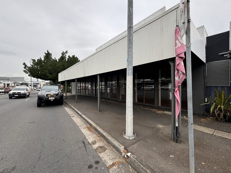 Click to view all images 176 Enoggera Road Newmarket QLD 4051 - Image 3