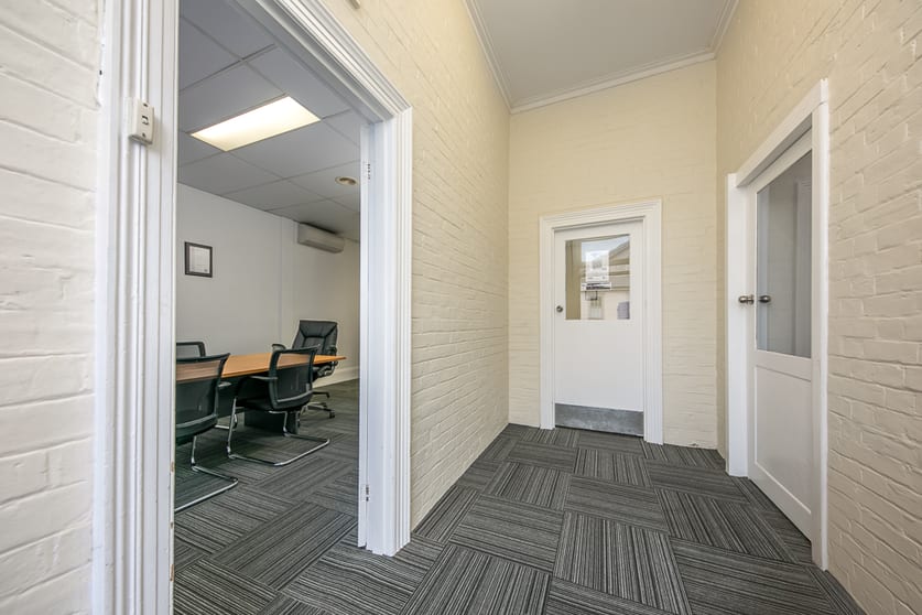 Click to view all images 3A Market Street Kyneton VIC 3444 - Image 3