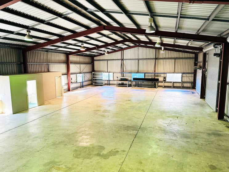 Click to view all images 1/17 Commerce Court Noosaville QLD 4566 - Image 3
