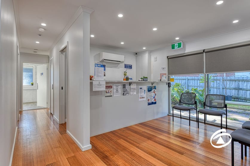 Click to view all images 1 Prairie Court Narre Warren VIC 3805 - Image 2