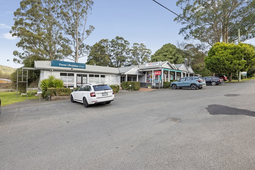 Click to view all images 5 / 230-232 Ridge Rd Olinda VIC 3788 - Image 3