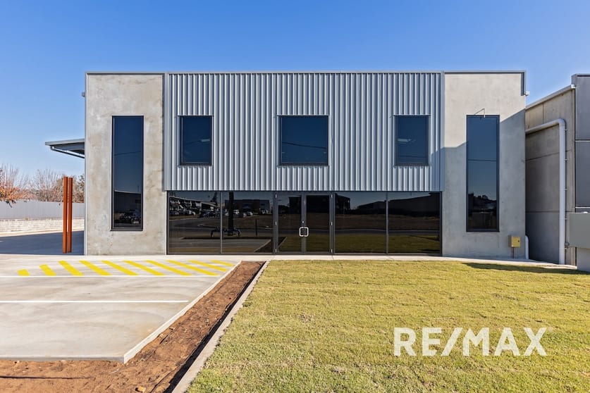 4/11 Houtman Street Wagga Wagga NSW 2650 - Image 3