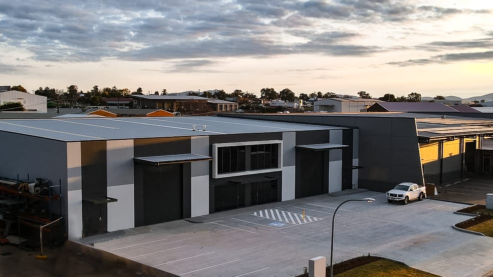 1/14 Hawker Road Tamworth NSW 2340 - Image 1