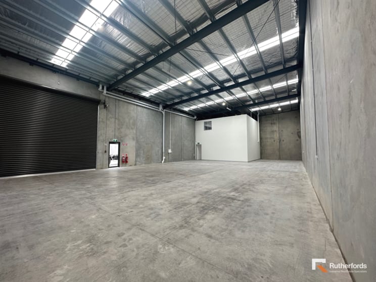 Click to view all images 168 Jersey Drive Epping VIC 3076 - Image 2