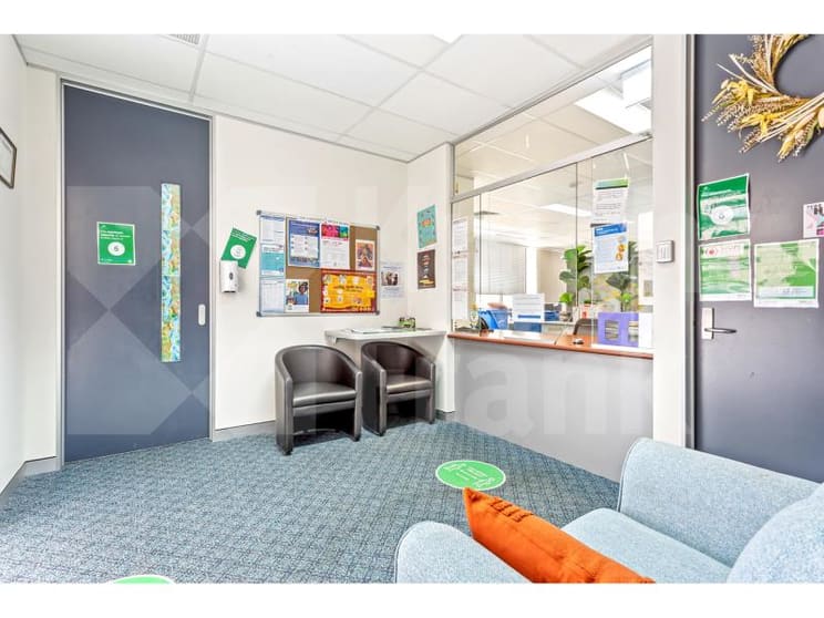Click to view all images Unit 1/196 Alma Street Rockhampton City QLD 4700 - Image 2