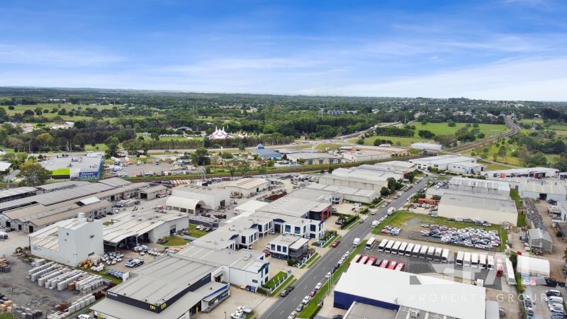 Click to view all images Unit 2A/3-5 Hinkler Court Brendale QLD 4500 - Image 3