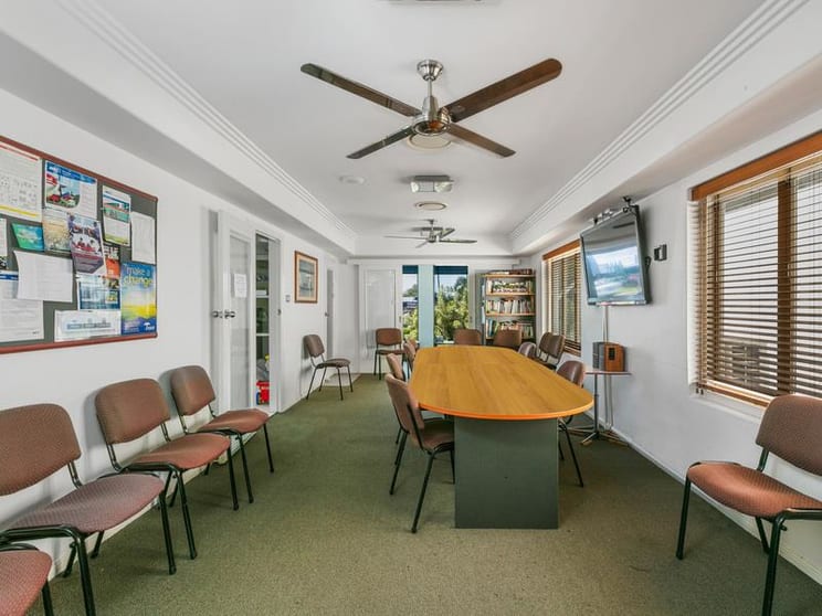 Click to view all images 166 Mulgrave Road Westcourt QLD 4870 - Image 3