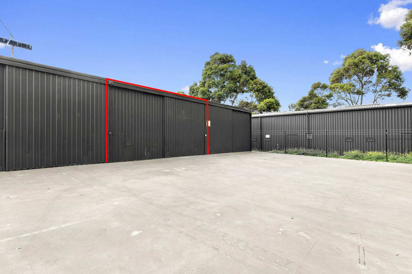 Click to view all images 2/13 The Esplanade North Shore VIC 3214 - Image 1