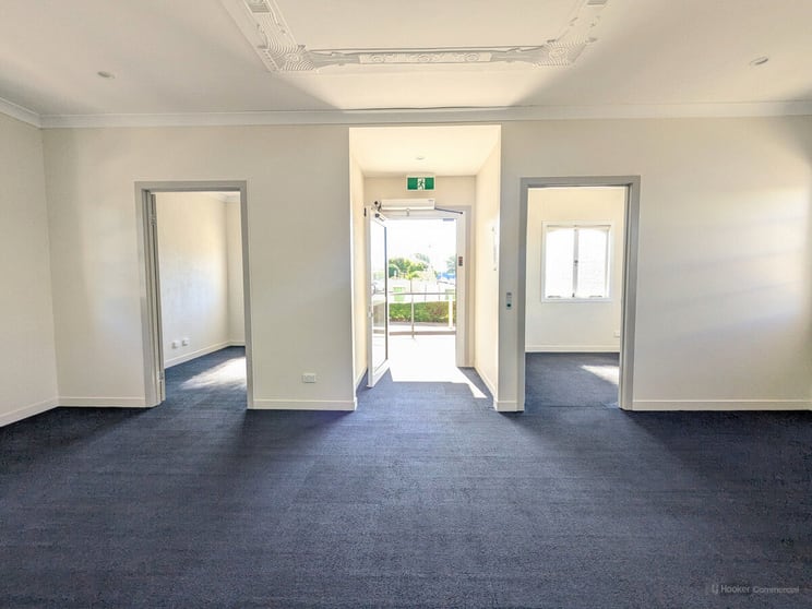 Click to view all images 2b Phillip Street East Toowoomba QLD 4350 - Image 2