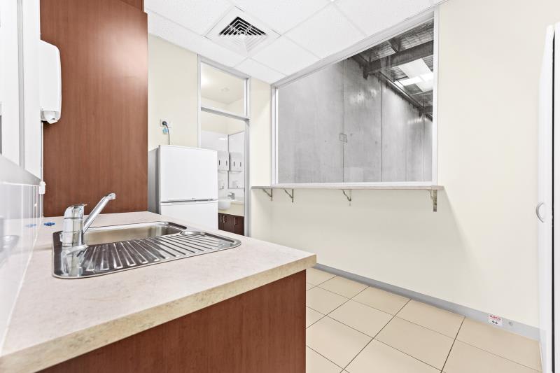 Click to view all images 1 & 2/3 Hammel Court Hallam VIC 3803 - Image 3