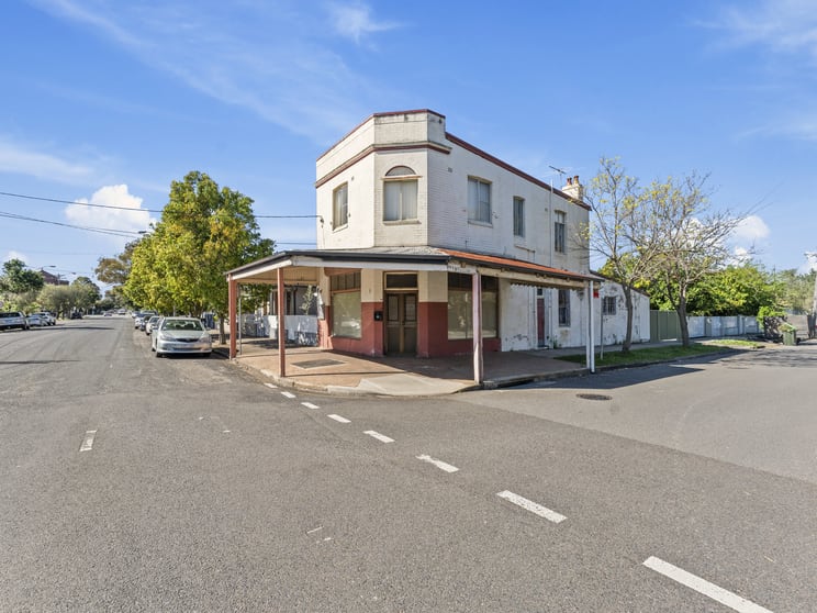 Click to view all images 95 Coward Street Mascot NSW 2020 - Image 1
