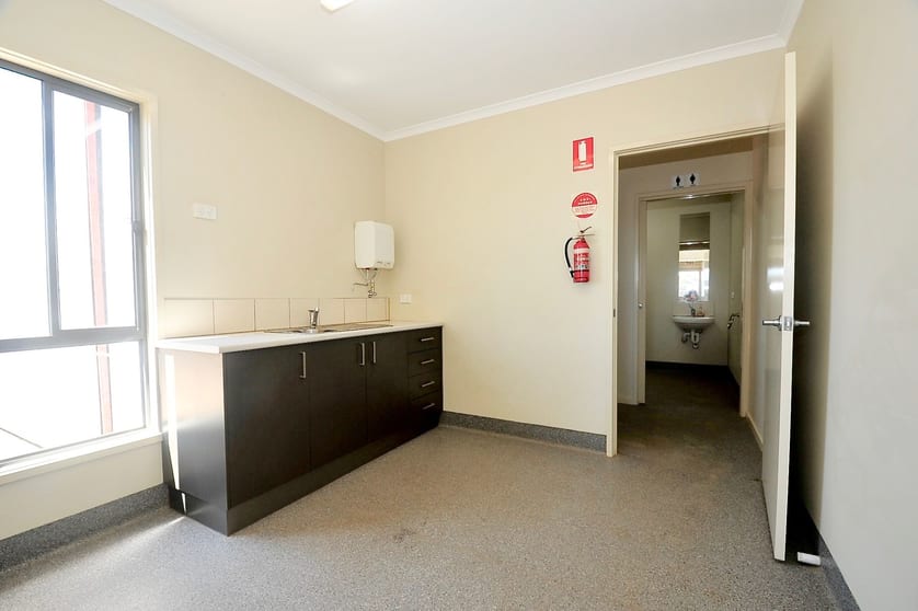 Click to view all images 3/18 Matchett Drive East Bendigo VIC 3550 - Image 2