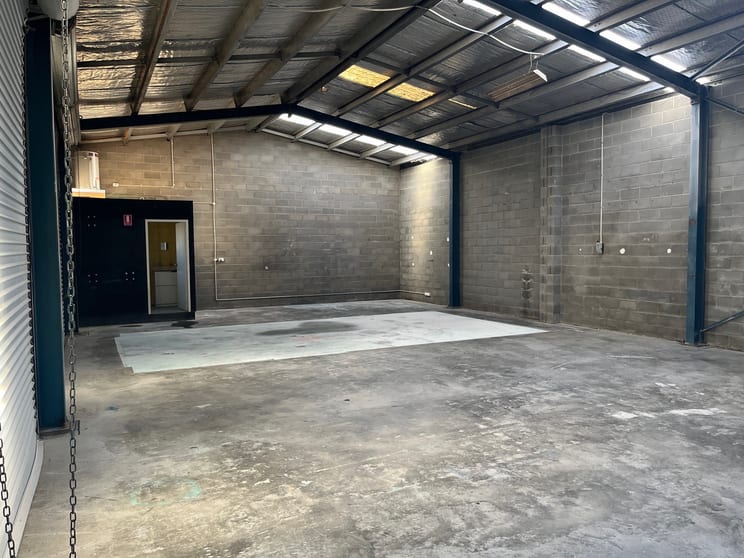 Click to view all images 6/156 Miller Street Armidale NSW 2350 - Image 3