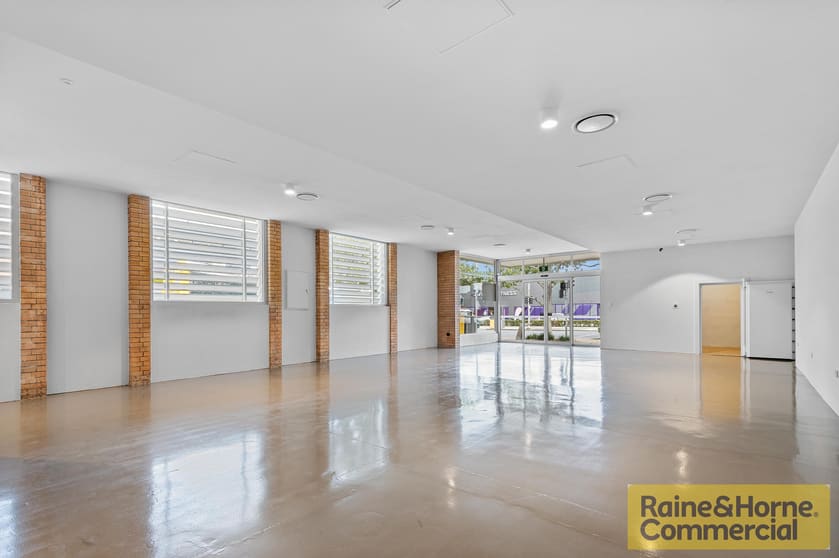 Click to view all images 265 Stafford Road Stafford QLD 4053 - Image 3
