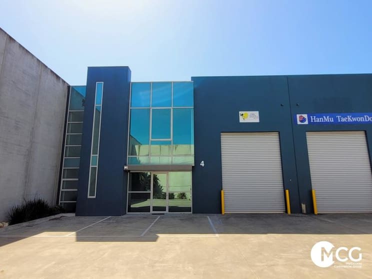 Click to view all images 4/11 Trevi Crescent Tullamarine VIC 3043 - Image 1
