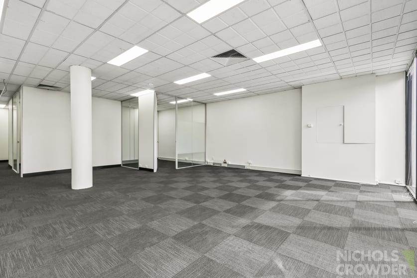 Click to view all images 2/311-313 Main Street Mornington VIC 3931 - Image 3