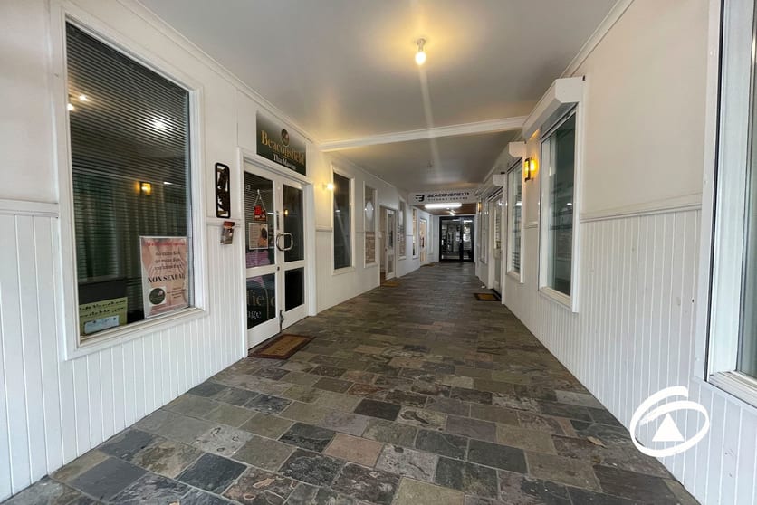 Click to view all images 6/27-33 Woods Street Beaconsfield VIC 3807 - Image 3