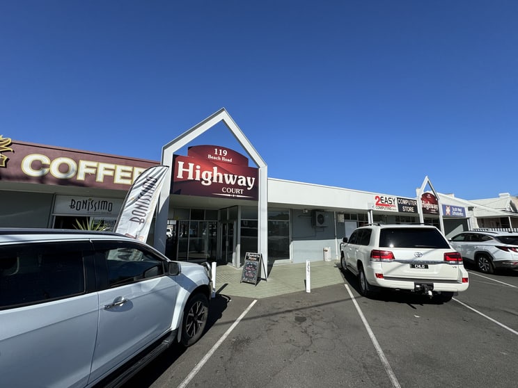 Click to view all images 1 & 2/119 Beach Road South Bunbury WA 6230 - Image 1