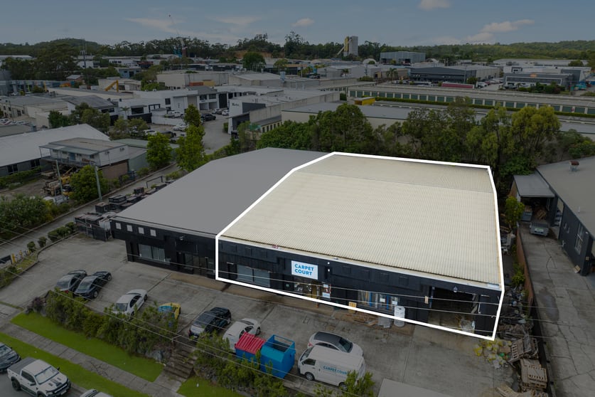 Click to view all images 1/15-17 Ern Harley Drive Burleigh Heads QLD 4220 - Image 1
