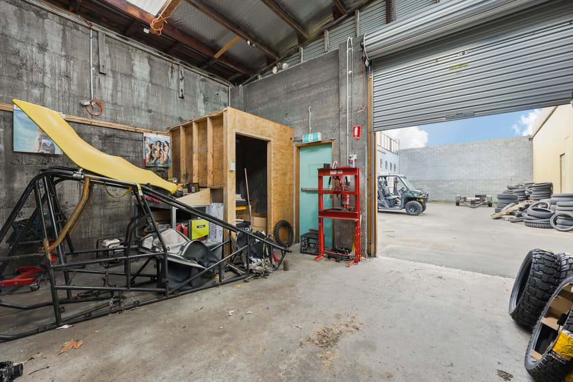Click to view all images 5/118-120 Invermay Road Invermay TAS 7248 - Image 2