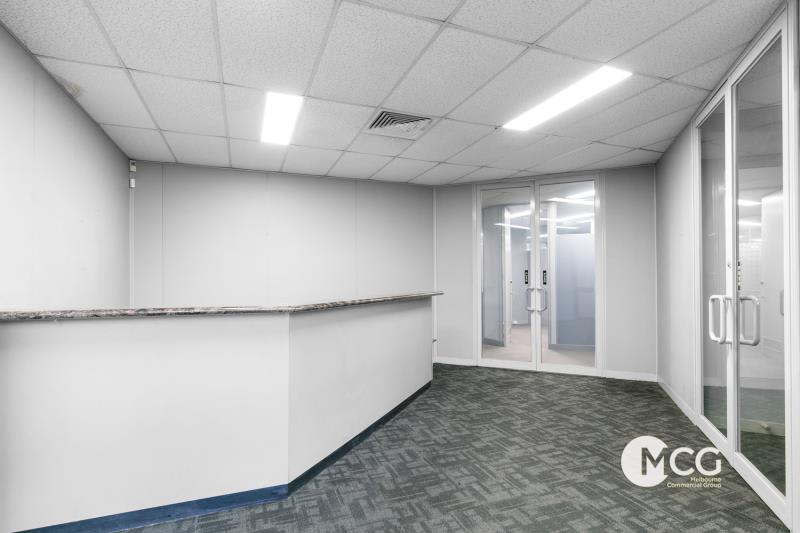 Click to view all images 679 Boronia Road Wantirna VIC 3152 - Image 2