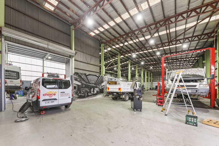 Click to view all images 120-124 Bayfield Road East Bayswater North VIC 3153 - Image 3