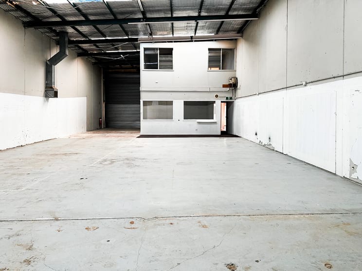 Click to view all images 3/42-46 Peninsula Boulevard Seaford VIC 3198 - Image 3
