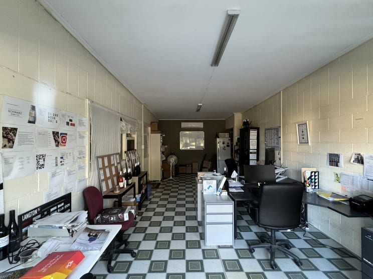 Click to view all images 1B/76 Murray Street Tanunda SA 5352 - Image 3