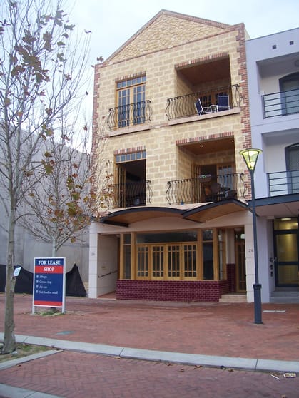 Click to view all images 1/26 The Crescent Midland WA 6056 - Image 1