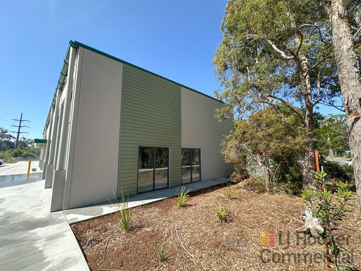 Click to view all images 1/15 Apprentice Drive Berkeley Vale NSW 2261 - Image 1