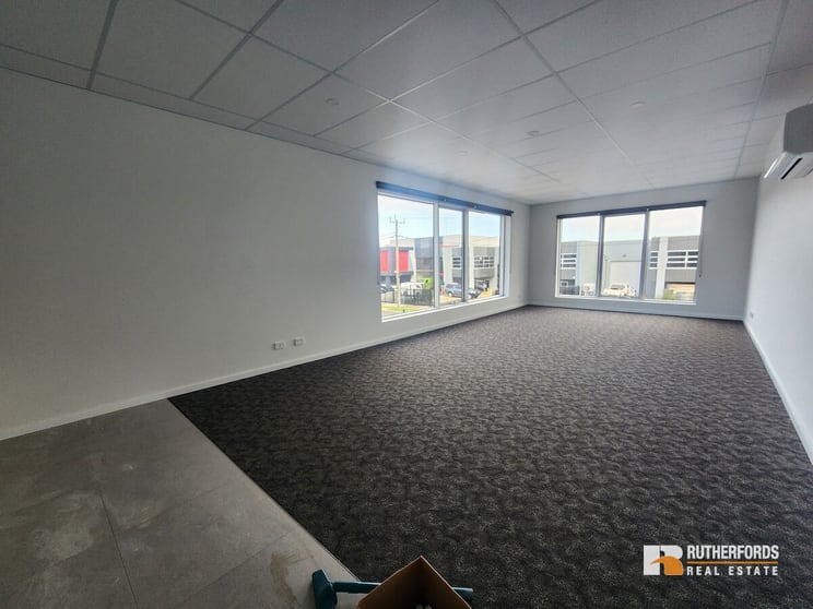 Click to view all images 48-50 Imperial Avenue Sunshine North VIC 3020 - Image 3