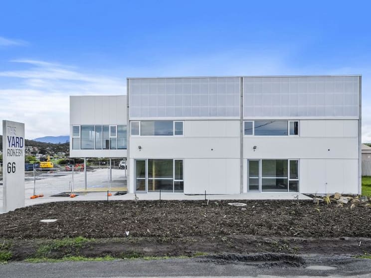 Click to view all images Unit 2/66 Droughty Point Road Rokeby TAS 7019 - Image 3