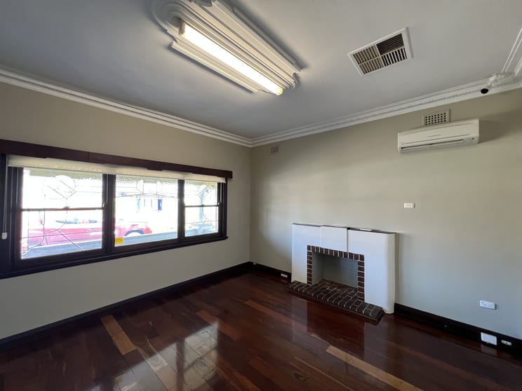 Click to view all images 1/79 Forrest Avenue South Bunbury WA 6230 - Image 3