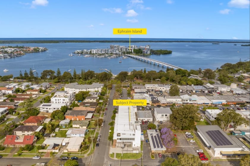 Click to view all images 204/14 Bruce Avenue Paradise Point QLD 4216 - Image 1