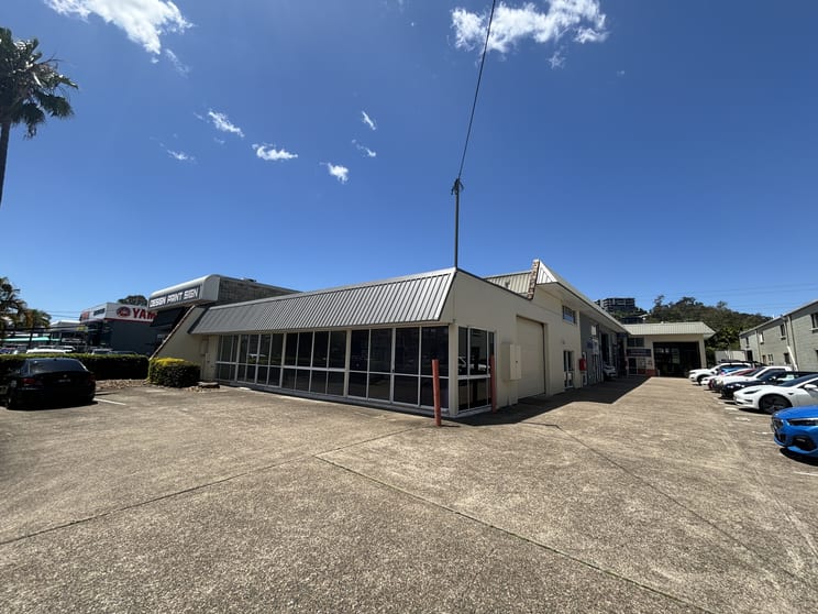 1/27 Lawrence Drive Nerang QLD 4211 - Image 1