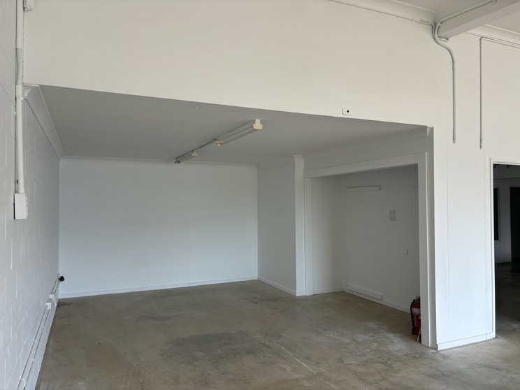 1/27 Lawrence Drive Nerang QLD 4211 - Image 3