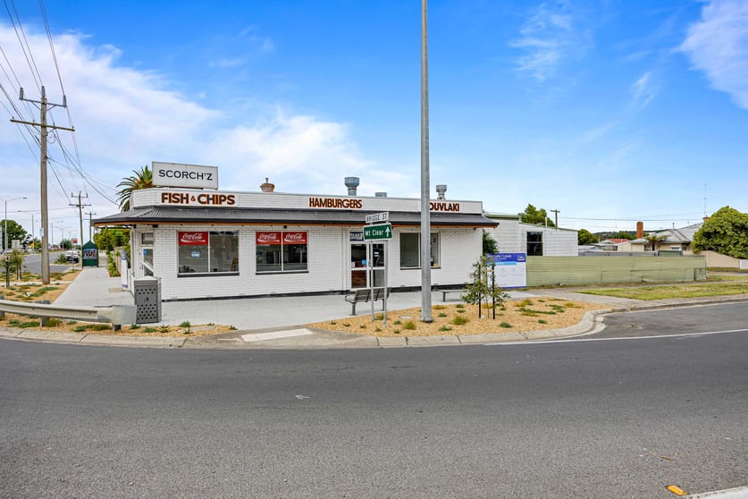 Click to view all images 199 Albert Street Sebastopol VIC 3356 - Image 3