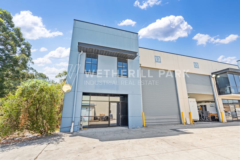 Click to view all images Smithfield NSW 2164 - Image 1