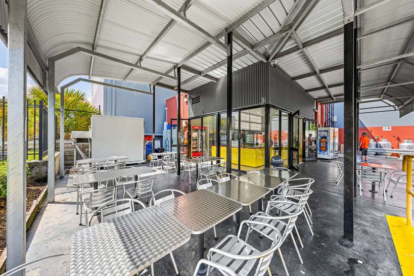 Click to view all images 1/23 Gardens Drive Willawong QLD 4110 - Image 3