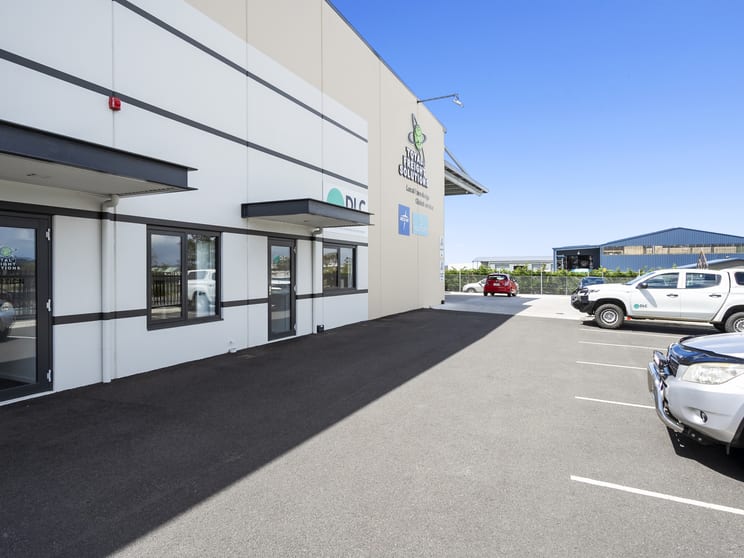 Click to view all images Unit 1/209 Kennedy Drive Cambridge TAS 7170 - Image 2