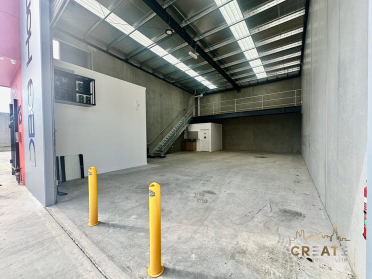 Click to view all images 13/13 Mogul Court Deer Park VIC 3023 - Image 2