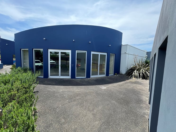 Click to view all images Cafe / 70 Marshall Street Dapto NSW 2530 - Image 1