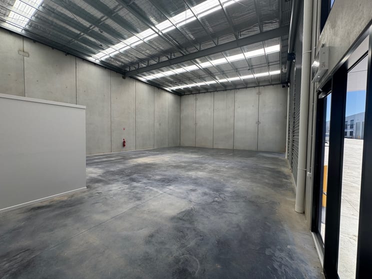 Click to view all images 70/10 Speedwell Street Somerville VIC 3912 - Image 2